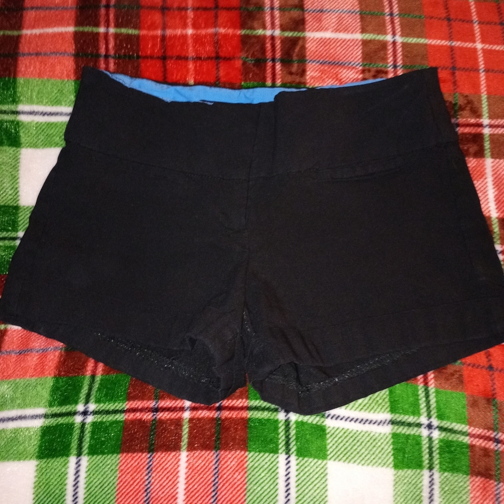 Black high waisted stretchy shorts